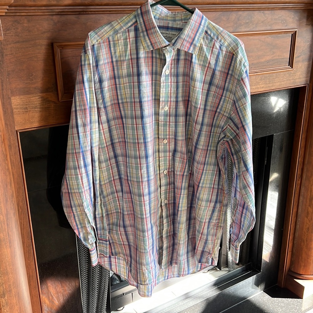 Vineyard vine button up